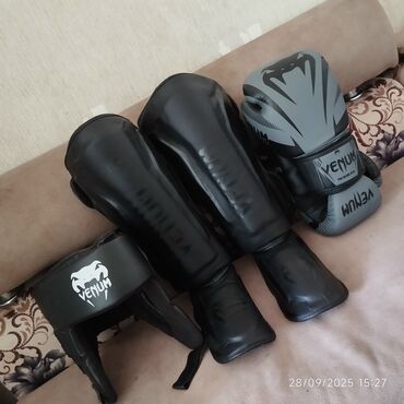 İdman dəstləri: Venum dəst. Təzə kimidi az işlənib səliqəli işlənib. Əlcək-30m, Fut 40 — 7