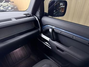 Land Rover: Land Rover Defender: 2020 г., 3 л, Автомат, Бензин, Внедорожник — 11