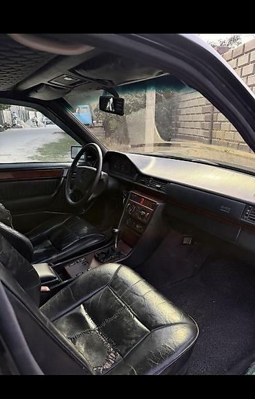 мерседес бенз а: Mercedes-Benz W124: 1993 г., 2.8 л, Механика, Бензин, Седан — 8