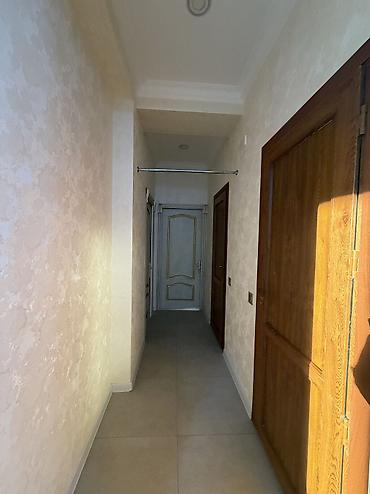 2 ci mikrorayon: 3otaq 
142kv 
tam dolu 
yenı temırden cxmw 
kamendat daxıl — 7