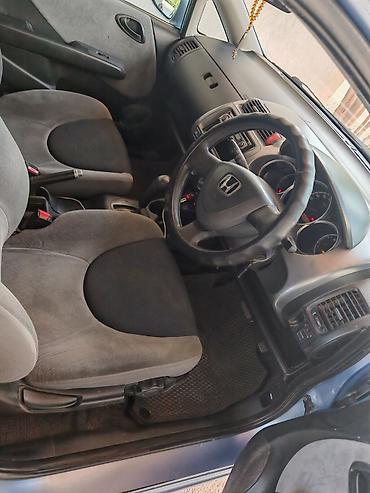 devo lasetti: Honda Fit: 2003 г., 1.3 л, Автомат, Бензин, Хэтчбэк — 6