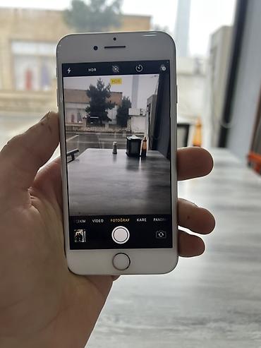 Apple iPhone: IPhone 7, Gümüşü, Barmaq izi, Face ID — 11