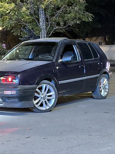 Volkswagen: Volkswagen Golf: 1995 г., 1.8 л, Механика, Бензин, Хэтчбэк — 1