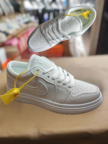 Кроссовки и спортивная обувь: Кроссовки низкие в стиле баскетбольной классики - Модели: несколько — 4