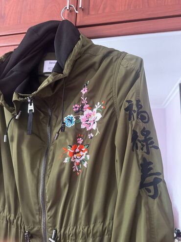 Pencəklər: Plaş, Bershka, M (EU 38), rəng - Yaşıl