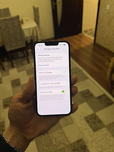 Apple iPhone: IPhone 13, Qara — 6