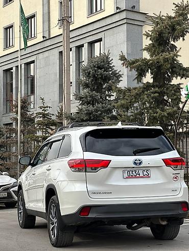 Toyota: Toyota Highlander: 2019 г., 3.5 л, Вариатор, Гибрид — 4