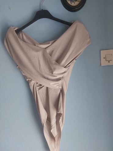 Ostala ženska odeća: Lot ženske odeće – 4 komada 1) Duga haljina, bež/nude ton - Dugi — 20