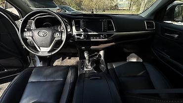 sequoia 2010: Toyota Highlander: 2019 г., 3.5 л, Автомат, Бензин, Кроссовер — 7