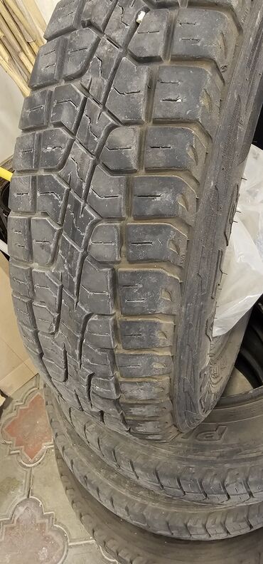 az işlənmiş təkərlər: İşlənmiş Şin Pirelli 185 / 75 / R 16