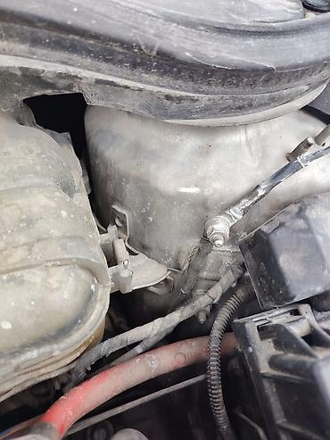 qazel yuk masin: Opel Astra hatchback – gümüşü rəng Kuzov: 5 qapılı hatchback Mühərrik — 8