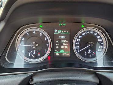 Hyundai: Hyundai Sonata: 2019 г., 2 л, Автомат, Газ, Седан — 8