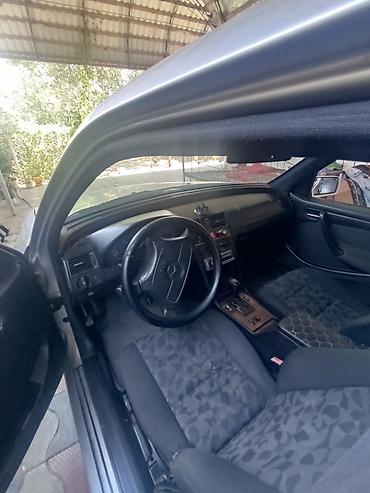 Mercedes-Benz: Mercedes-Benz C200 sedan - Korpus: 4 qapılı sedan, gümüşü rəng - — 15