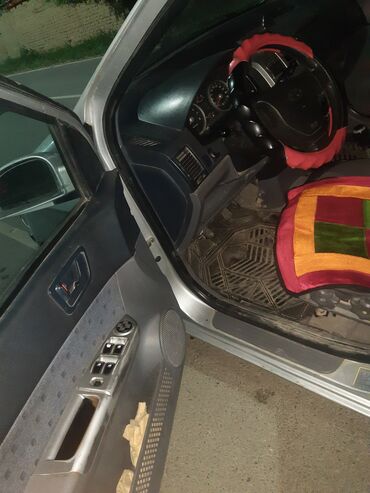 купить багажник на крышу авто в бишкеке: Hyundai Getz: 2003 г., 1.4 л, Механика, Бензин, Хетчбек