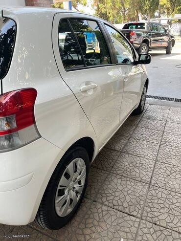 Toyota: Toyota Yaris: 1.3 l. | 2010 έ. Χάτσμπακ — 24