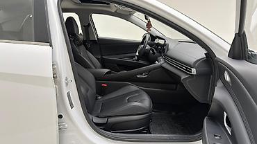 Hyundai: Hyundai Elantra: 2024 г., 1.5 л, Автомат, Бензин, Седан — 17