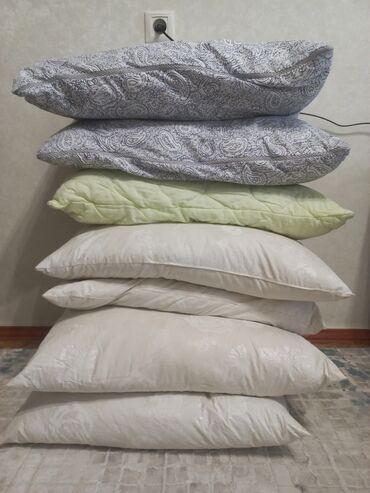 1 5 спальное постельное белье: Подушки в г.Кара-Балта