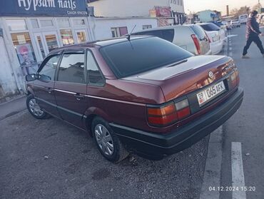 Volkswagen: Volkswagen Passat: 1993 г., 1.8 л, Механика, Газ, Седан