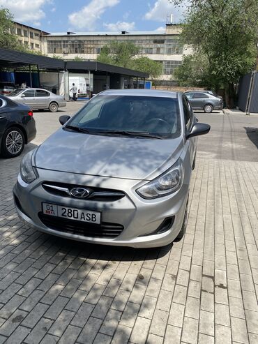 акцент машина: Hyundai Accent: 2012 г., 1.4 л, Автомат, Бензин, Седан
