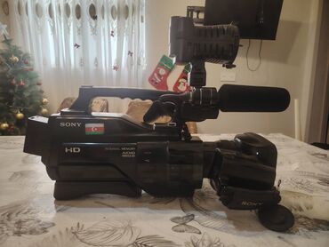 Videokameralar: Sony professional videokamera – HD çəkiliş Xüsusiyyətlər: - Yüksək — 1