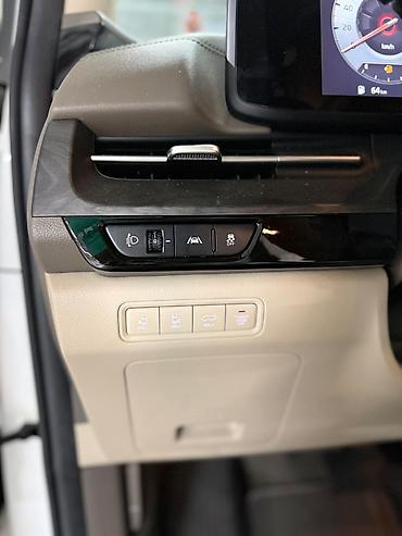 Kia: Kia Carnival: 2020 г., Минивэн — 5