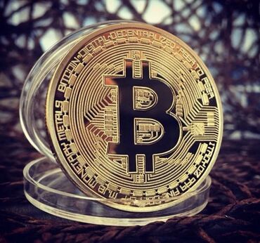 пиратская монополия карточки: Bitcoin Металлическая монета BTC Биткоин в пластиковом кейсе