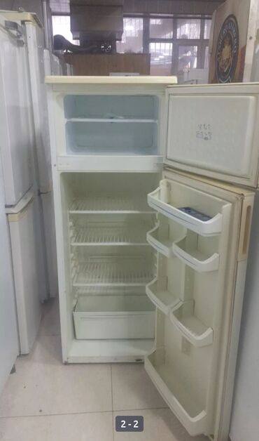 холодильник устаси: Холодильник