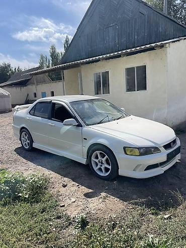 люкушка хонда шатл: Honda Accord: 2001 г., 2 л, Автомат, Седан — 1