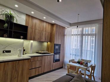 манас квартиры: 2 комнаты, 85 м², Элитка, 10 этаж, Евроремонт