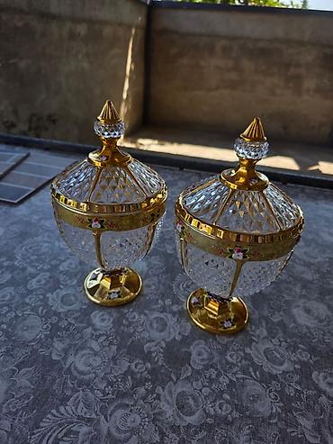 Qapaqlı bəzəkli konfet qabları (2 ədəd) - Material: Şüşə və metal