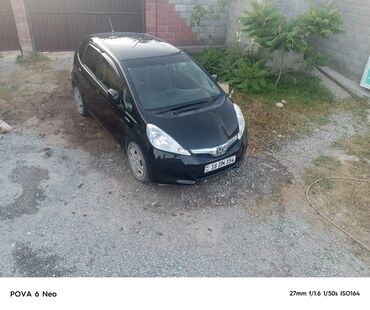 Honda: Honda Fit: 2013 г., 1.5 л, Вариатор, Гибрид, Хэтчбэк