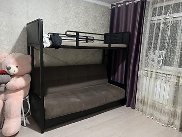 Двухуровневая кровать-чердак с нижним диваном - Каркас: металл