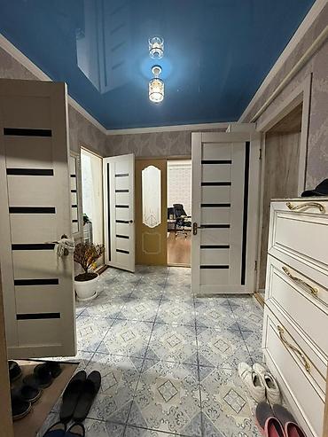 Продажа коттеджей и домов: Уй сатылат кочкор айылында Мал жаккан жери бар 2 этаж чоп жыйнаган — 27