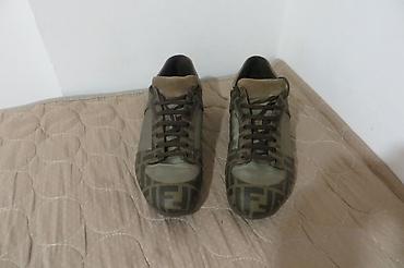 jeezy patike: FENDI br43 28cm unutrasnje gaziste stopala, patike su 100% ORIGINAL — 2
