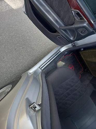 Mercedes-Benz: Mercedes-Benz E-Class: 2 l | 1997 il Sedan — 7