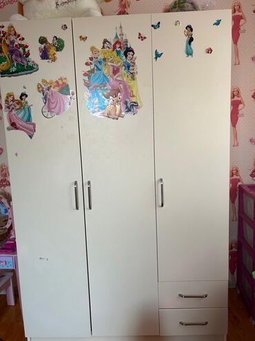 3 qapılı Qarderob, paltar dolabı