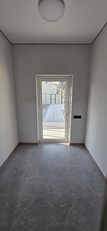 юг 2 мкр: 5 комнат, 120 м², 4 соток, Лебединовка, Собственник — 10