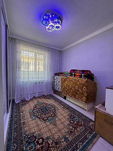 Продажа коттеджей и домов: Продаётся уютный и современный дом в ж/м Ак-Орго! Общая площадь дома — — 9