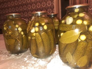 Turşular: Şüşə bankalarda pomidor turşusu satışa çıxarılır. Hər bankada qırmızı -da lalafo.az — 9 Turşular: Şüşə bankalarda pomidor turşusu satışa çıxarılır. Hər bankada qırmızı — 9