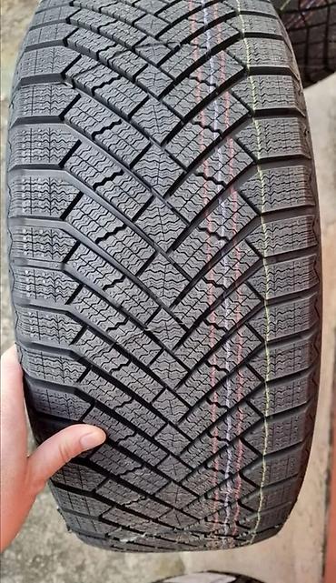 Шины 285 / 40 / R 22, Зима, Новый, Комплект, Легковые, Германия, Continental