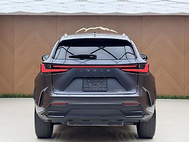 авта: Lexus NX: 2022 г., 2.5 л, Автомат, Гибрид, Кроссовер — 5
