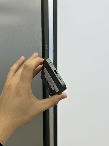 айфон по дешевле: IPhone 17, Б/у, 256 ГБ, Black Titanium, Защитное стекло, Чехол, В рассрочку, 97 % — 6