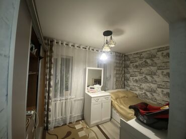 пол дома бишкек: 80 м², 4 комнаты, Свежий ремонт Кухонная мебель