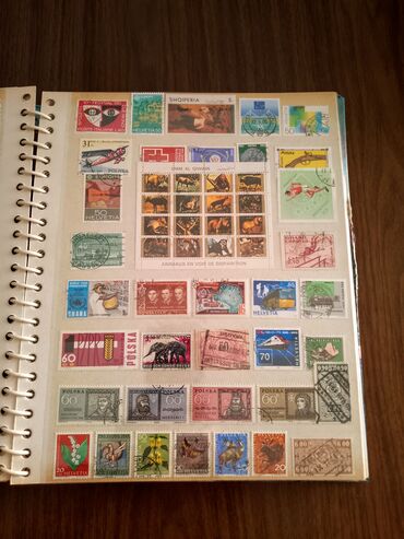 Numizmatika i filatelija: Album velikog formata sa više od 1000 maraka i nekoliko blokova — 5