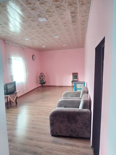 Həyət evləri və villaların satışı: Satılır: Həyət evi (şəkillərdə göstərilən) - Geniş mətbəx: asma — 2