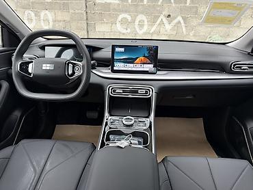 Geely: Geely : 2026 г., Седан — 13