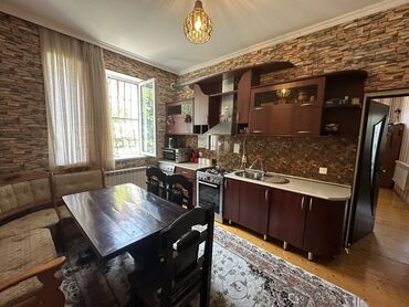 Həyət evləri və villaların satışı: 5 otaqlı, 200 kv. m, Kredit yoxdur, Orta təmir -da lalafo.az — 7 Həyət evləri və villaların satışı: 5 otaqlı, 200 kv. m, Kredit yoxdur, Orta təmir — 7