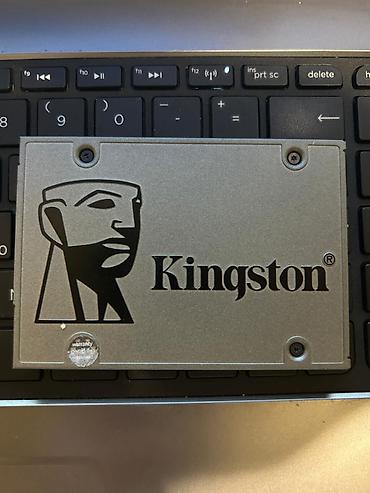 Masaüstü kompüterlər və komponentlər: Kingston 2.5" SATA SSD – 240 GB Xüsusiyyətlər: - Tutum: 240 GB - — 1
