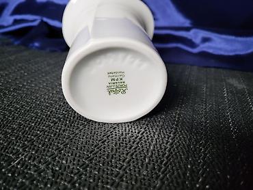 Vaze i saksije: Vaza nova 1950g+,rucni rad KPM porcelan Bavaria. Nova nemacka — 8