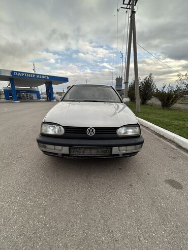 машина дешовая: Volkswagen Golf: 1992 г., 1.8 л, Механика, Газ, Хэтчбэк